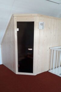 Sauna Vlaardingen met schuin plafond