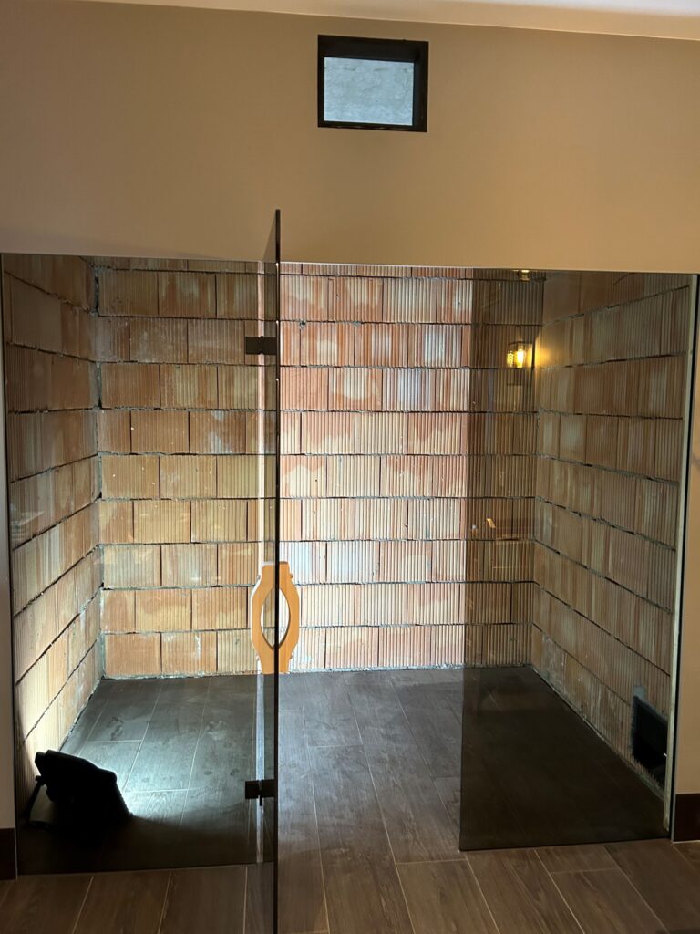 Sauna met volglas voorwand